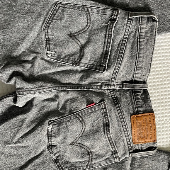 LEVIS WEDGIE STRAIGHT JEANS - Picture 2 of 3